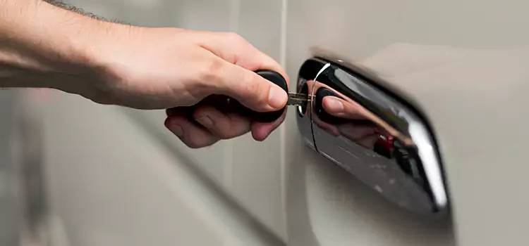 Why Choose Our Auto Locksmith Team in Evansville, IN?